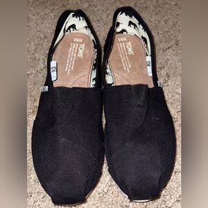 Womens Tom’s Canvas Shoes